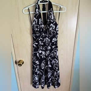 WHBM White House Black Market Halter Dress Floral Stretch Fit Flare X- Small